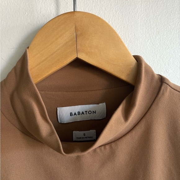 Babaton Contour Mock Neck Top – Size Small (Excellent Condition!) - Picture 3 of 3